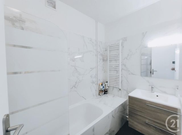 Afficher la photo en grand Appartement F4 à vendre - 4 pièces - 76.9 m2 - ARGENTEUIL - 95 - ILE-DE-FRANCE - Century 21 Promo 95