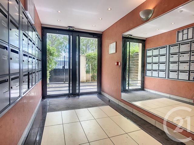 Afficher la photo en grand Appartement F2 à vendre - 2 pièces - 42.06 m2 - ARGENTEUIL - 95 - ILE-DE-FRANCE - Century 21 Promo 95