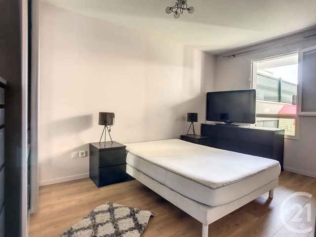 Afficher la photo en grand Appartement F3 à louer - 3 pièces - 64.83 m2 - ARGENTEUIL - 95 - ILE-DE-FRANCE - Century 21 Promo 95