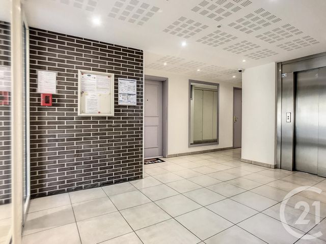 Afficher la photo en grand Appartement F3 à louer - 3 pièces - 64.83 m2 - ARGENTEUIL - 95 - ILE-DE-FRANCE - Century 21 Promo 95
