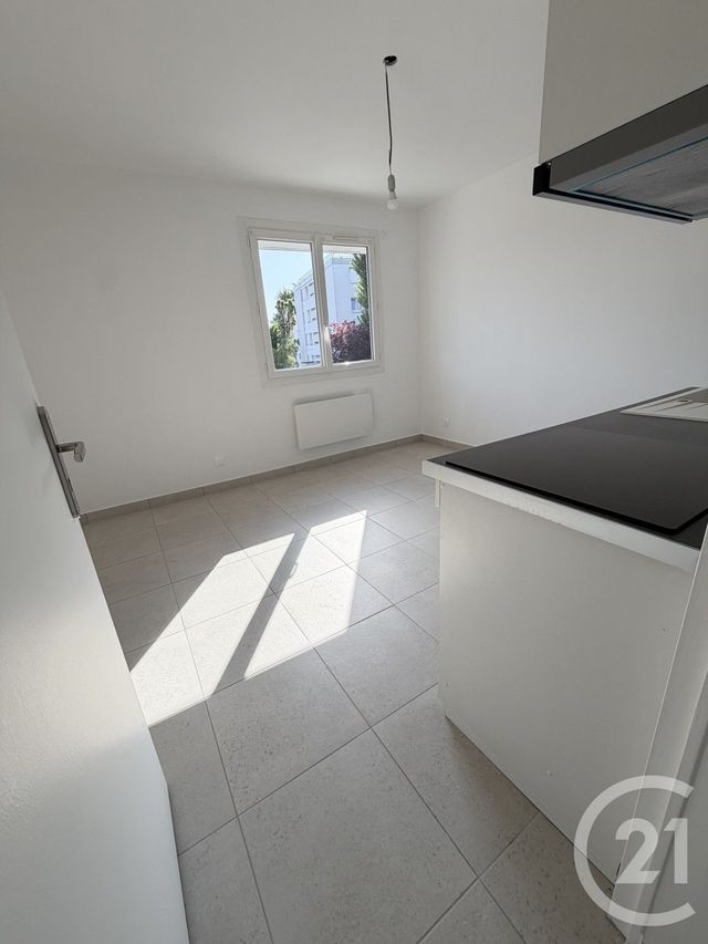 Appartement F2 à louer - 2 pièces - 35.23 m2 - MONTESSON - 78 - ILE-DE-FRANCE - Century 21 Promo 95
