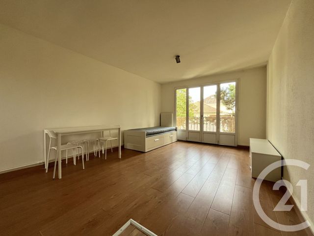 Appartement F1 à louer - 1 pièce - 29.03 m2 - ERMONT - 95 - ILE-DE-FRANCE - Century 21 Promo 95