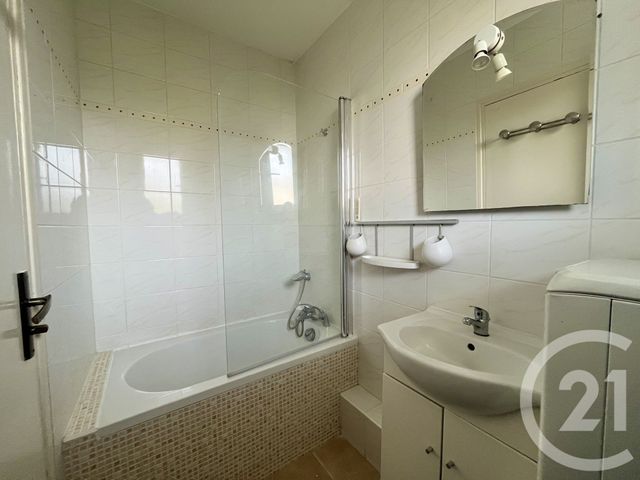 Appartement F1 à louer - 1 pièce - 29.03 m2 - ERMONT - 95 - ILE-DE-FRANCE - Century 21 Promo 95