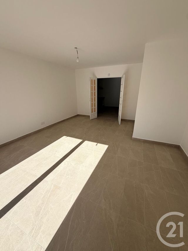 Appartement F1 à louer - 2 pièces - 47.91 m2 - MONTESSON - 78 - ILE-DE-FRANCE - Century 21 Promo 95